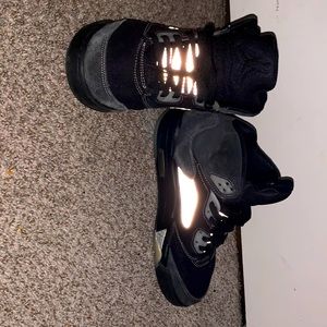 Selling shoes! Jordan’s 5